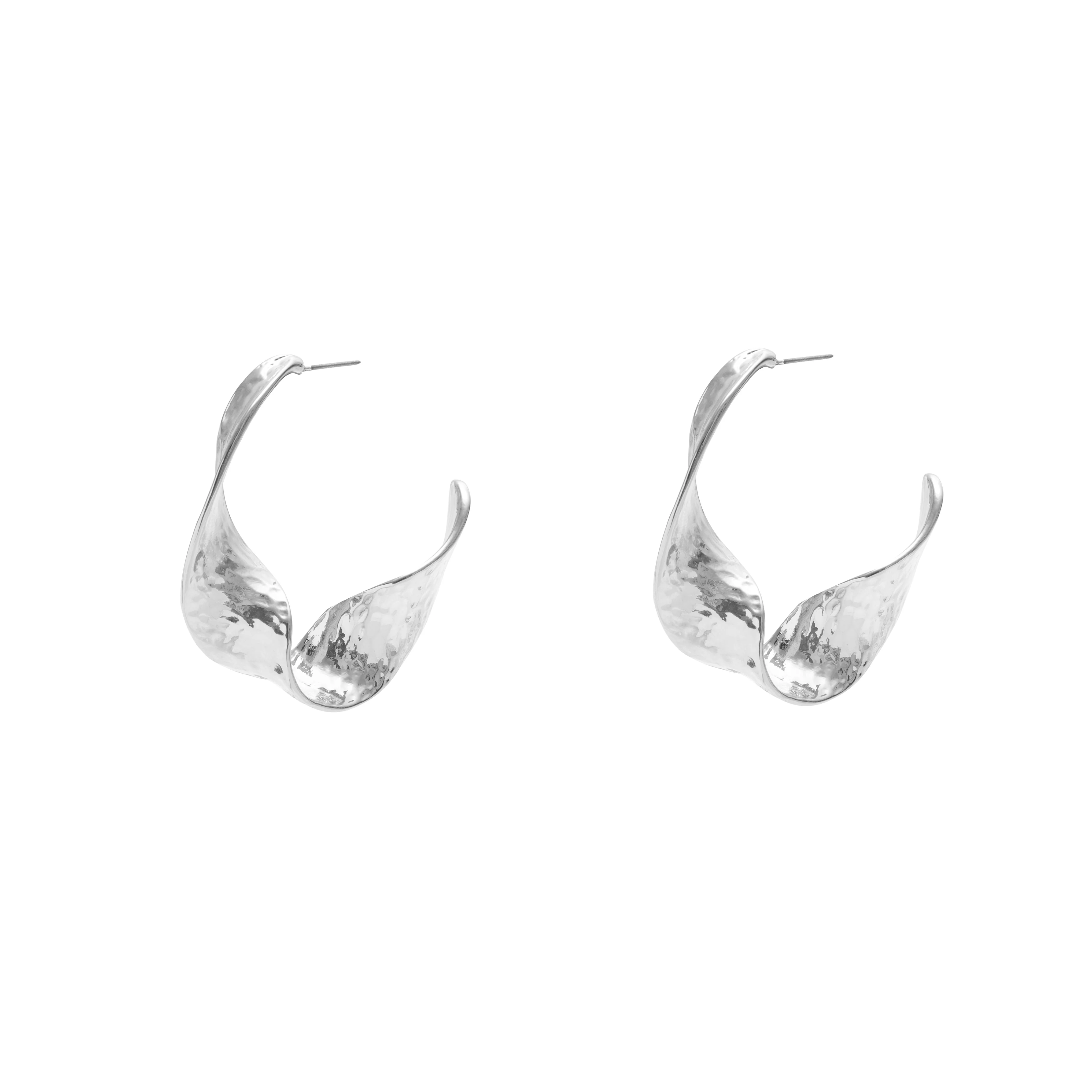 Alula twist hoop earrings - Image 3