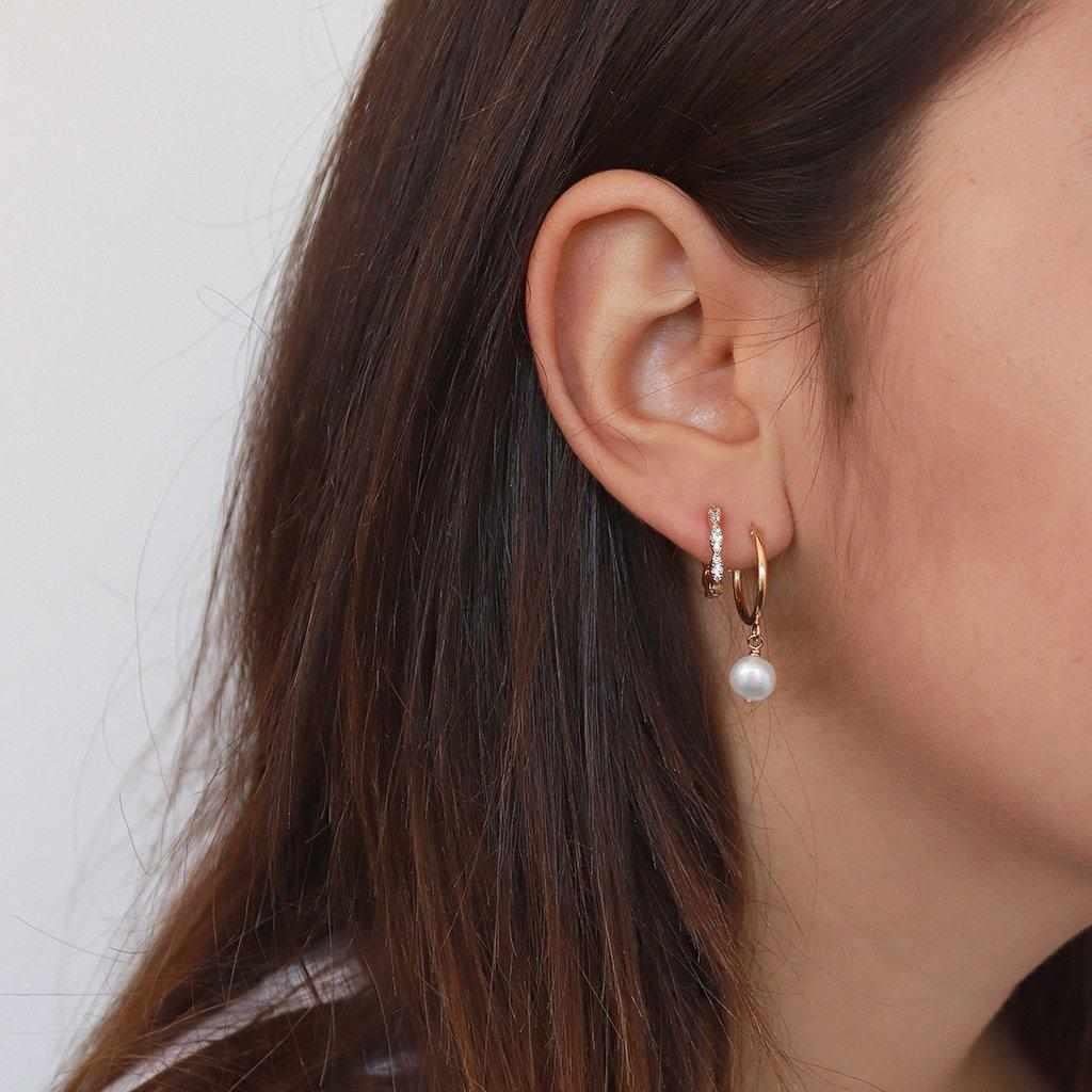 Alina freshwater hoop earrings - Image 3