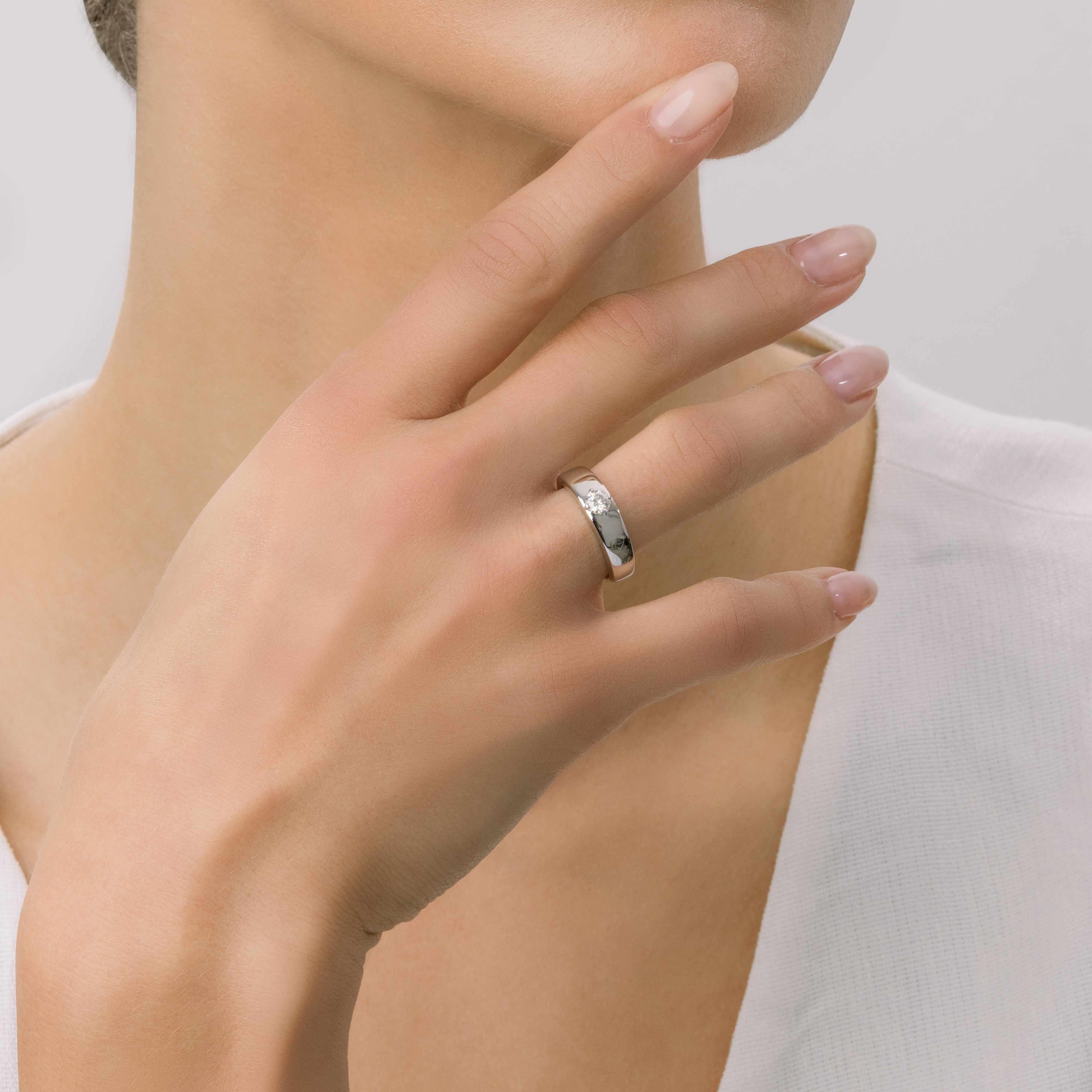 Valora moissanite ring - Image 3