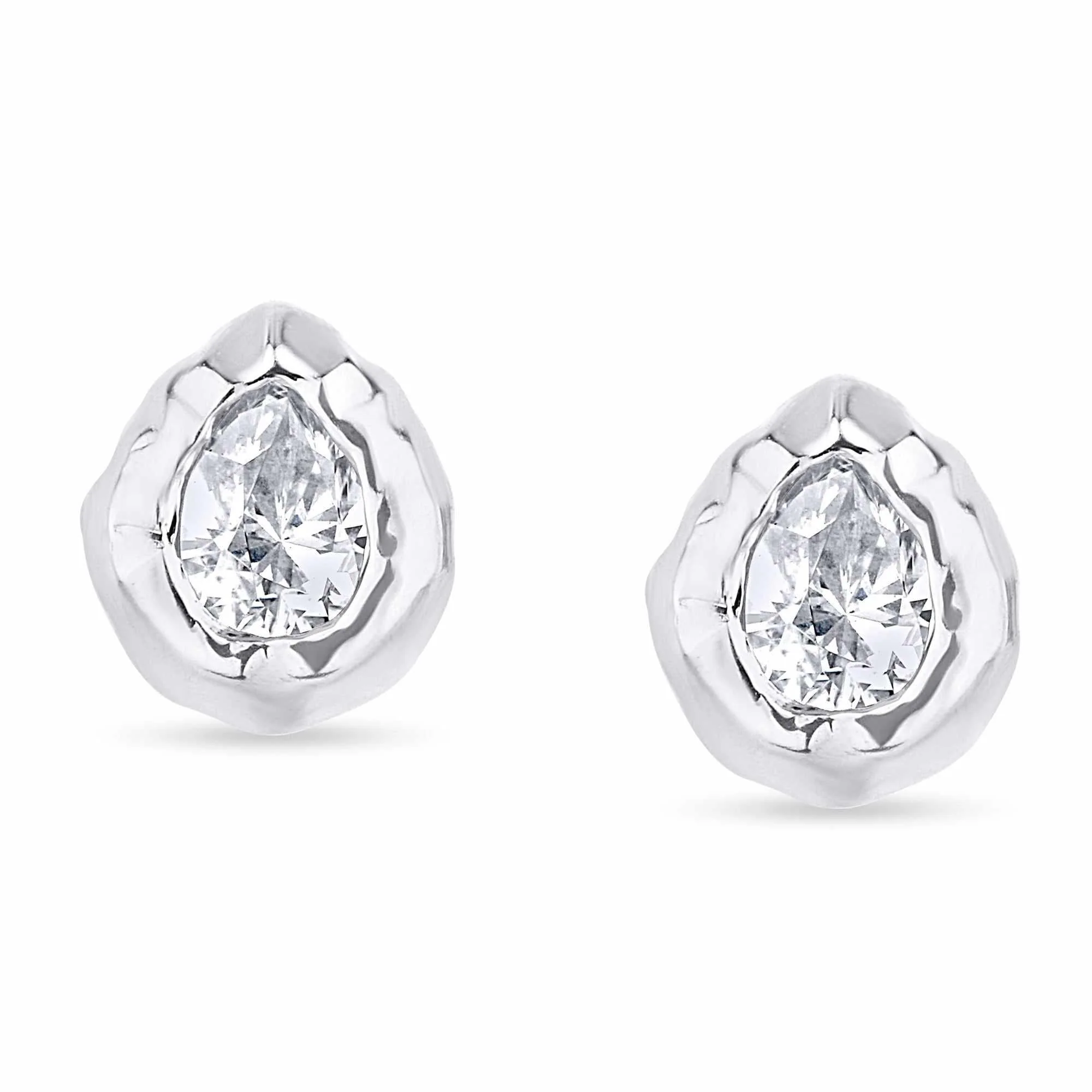 Velo Moissanite stud earrings - Image 4