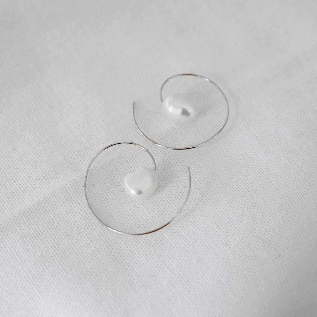 Virginia fresh water pearl hook earrings - Image 4